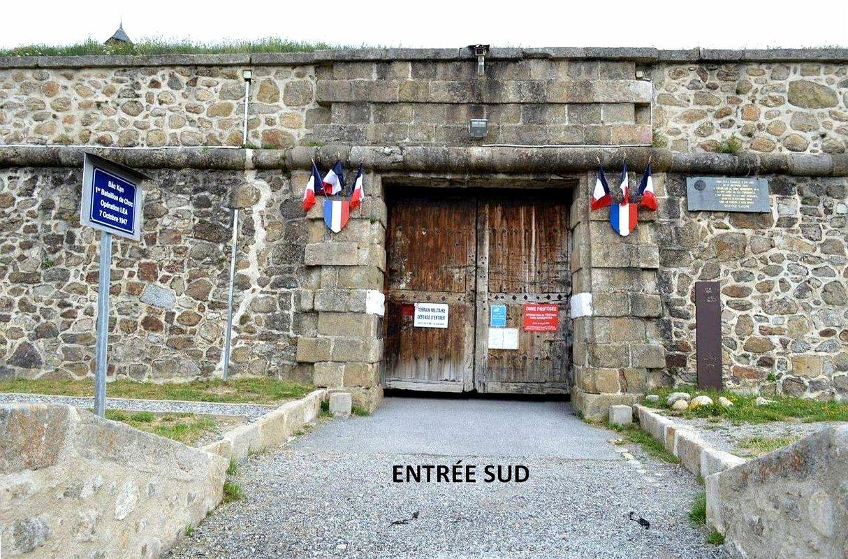 Mont Louis citadelle 083.jpg